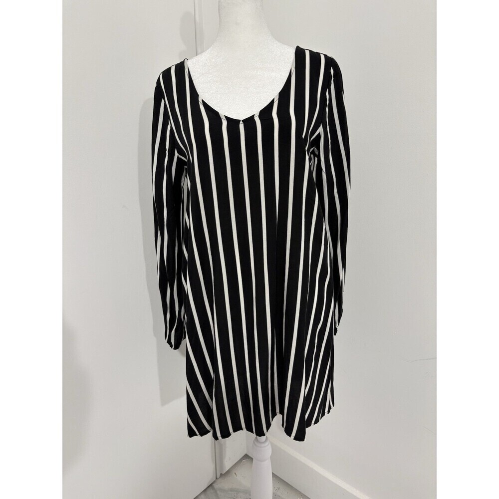 Luna Chix Small Rayon Dress New with tags small Black/White Long Sleeves